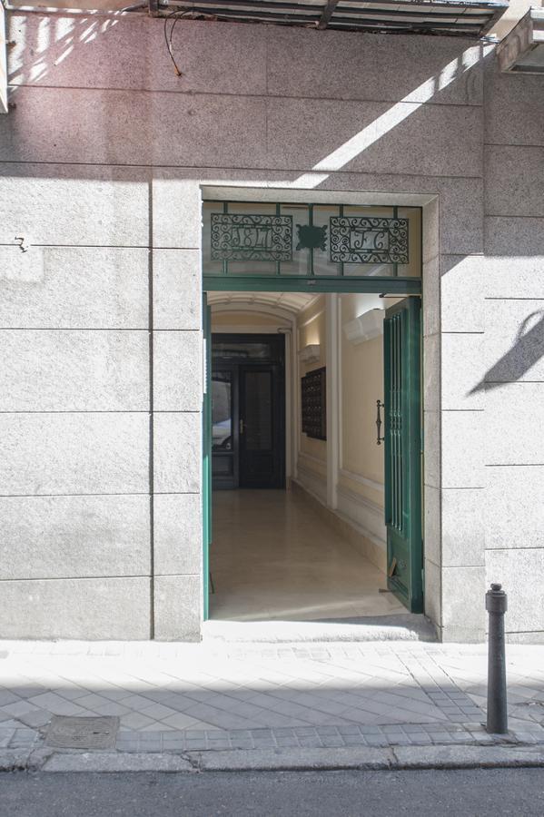 Plaza De Cibeles Apartment Madrid Exterior photo